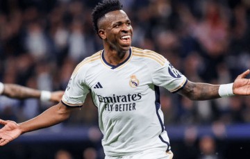 14场13胜!创64年纪录!全欧神帅诞生,放弃2亿巨星,成神来之笔