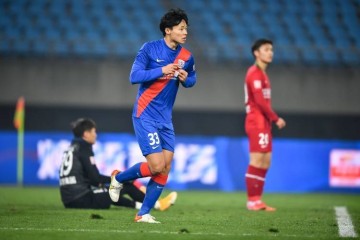 媒体人:申花角球绝对是阿森纳真传,变化路数像打出的争议也像