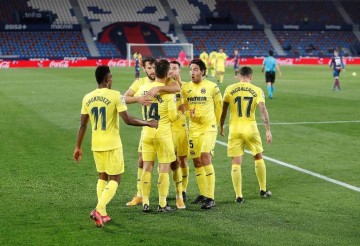 西甲焦点战:比利亚雷亚尔主场冲欧冠,奥萨苏纳客场搅局