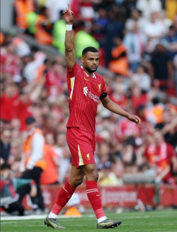 0-2到2-2!客场逼平利物浦,阿森纳终结3连败,安菲尔德狂嘘太子