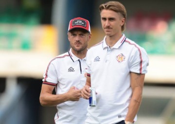 赛前三罐红牛38岁瓦尔迪上演意甲首秀,队友模仿其赛前喝红牛