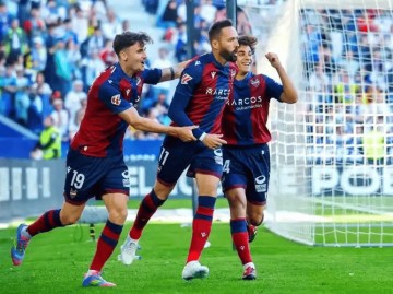 西甲保级战火燃：莱万特VS赫罗纳，生死博弈一触即发