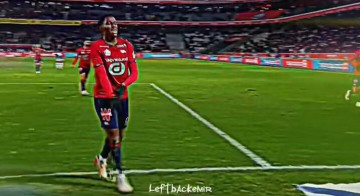 曝曼联欲降薪挖奥斯梅恩加盟,拒争法甲免费神锋,背后原因揭秘