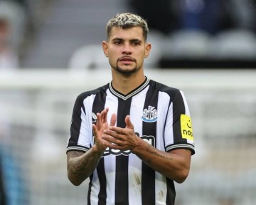 9球6助攻！英媒曝曼联将8000万欧签吉马良斯，卡塞米罗钦点接班人